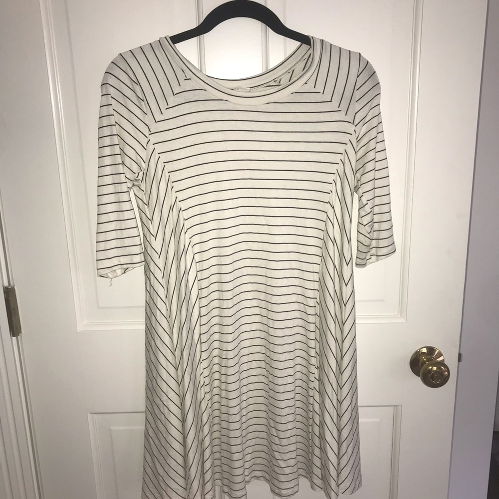 Quarter sleeve T-shirt dress